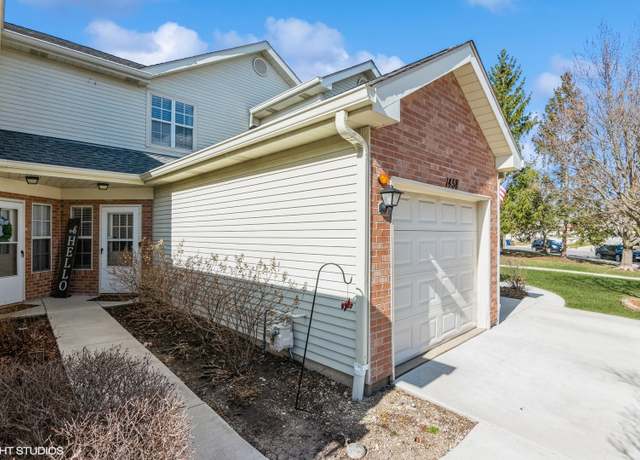 Property at 1458 Golfview Dr, Glendale Heights, IL 60139, 2 beds, 2.5 baths