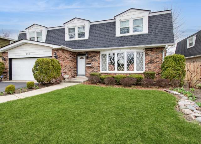 Property at 2213 Westwood Dr, Hillside, IL 60162, 5 beds, 4 baths