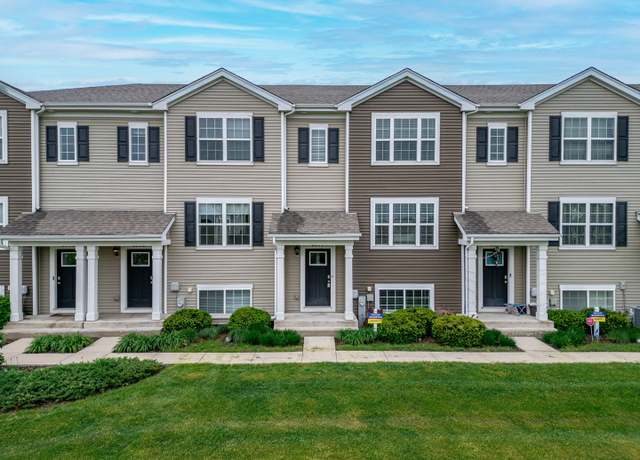 Property at 2344 Alison Ave, Pingree Grove, IL 60140, 3 beds, 2.5 baths
