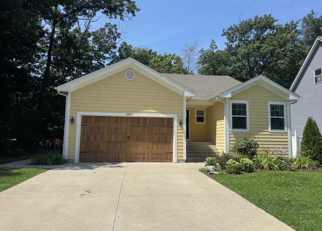 Property at 34450 N Hickory Ln, Round Lake, IL 60073, 3 beds, 2 baths
