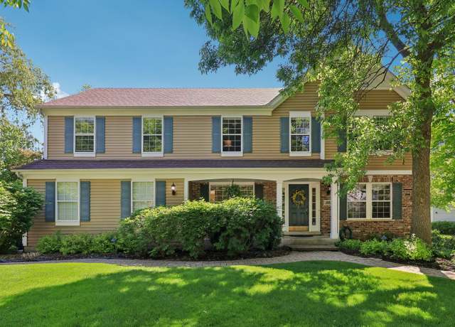 Property at 305 Buckingham Dr, Algonquin, IL 60102, 4 beds, 2.5 baths