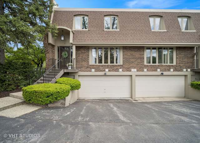 Property at 921 Harlem Ave #1, Glenview, IL 60025, 3 beds, 2.5 baths