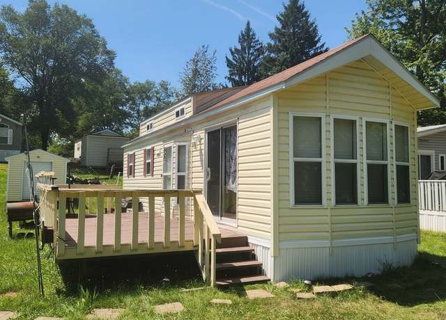 Property at 6/23 Woodhaven Lks, Sublette, IL 61367