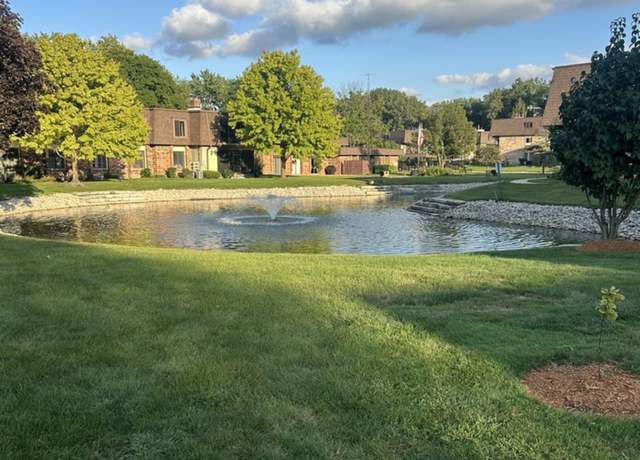 Property at 9192 South Rd Unit 2C, Palos Hills, IL 60465, 2 beds, 2 baths