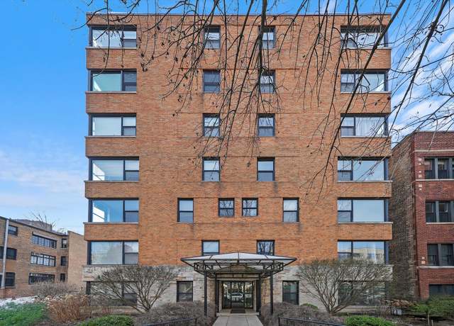 Property at 525 W Aldine Ave #301, Chicago, IL 60657, 2 beds, 1 bath