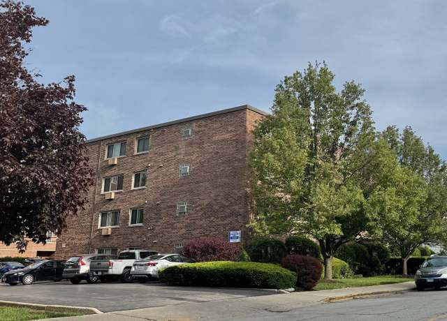 Property at 477 Graceland Ave Unit 2F, Des Plaines, IL 60016, 1 bed, 1 bath