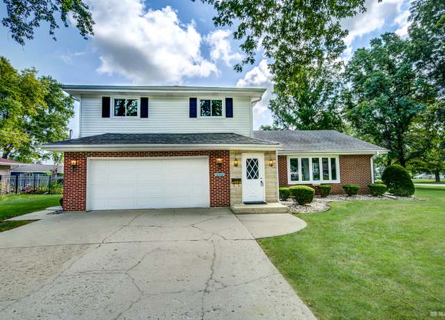 Property at 200 Montieth Ave, Joliet, IL 60433, 4 beds, 2.5 baths