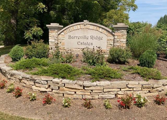 Property at 3724 Tamarack Cir, Crystal Lake, IL 60012, 4 beds, 3.5 baths