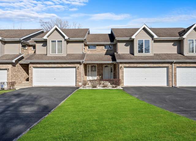 Property at 17747 Paxton Ave, Lansing, IL 60438, 3 beds, 2.5 baths