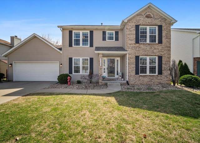 Property at 3103 Ridge Crest Dr, Bloomington, IL 61704, 4 beds, 3 baths