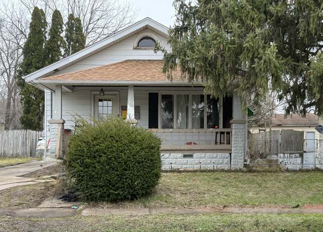 Property at 646 15th St, Rockford, IL 61104, 2 beds, 1 bath