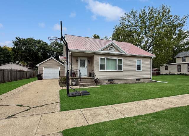 Property at 208 S 2nd Ave, Forreston, IL 61030, 3 beds, 1 bath