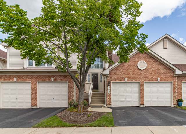 Property at 802 Stonewall Ct, Schaumburg, IL 60173, 2 beds, 2 baths