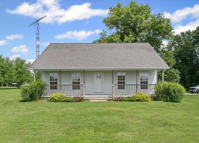 Property at 21 County Road 1200 N, Neoga, IL 62447, 3 beds, 2 baths