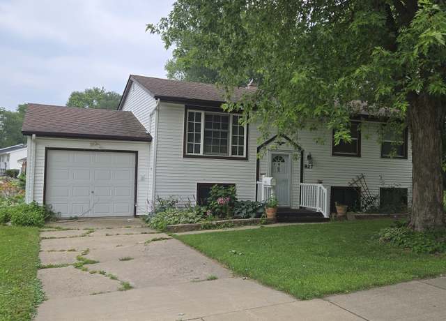 Property at 927 N Day Ave, Rockford, IL 61101, 4 beds, 2 baths
