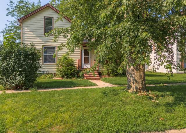 Property at 121 E James St, Forrest, IL 61741, 3 beds, 1 bath