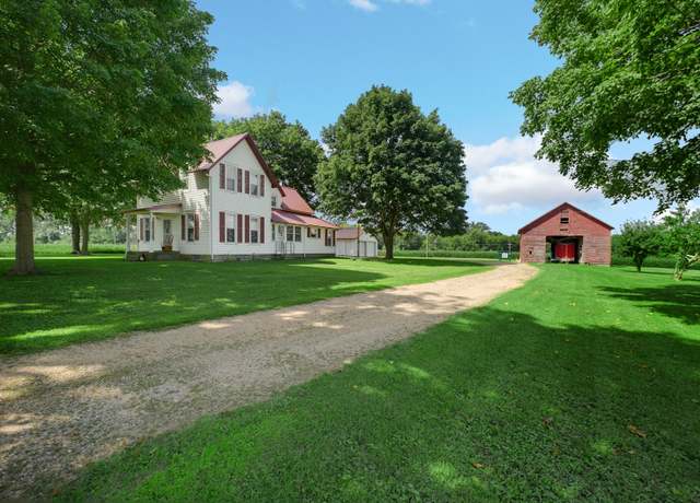 Property at 1061 Robbins Rd, Amboy, IL 61310, 3 beds, 2 baths