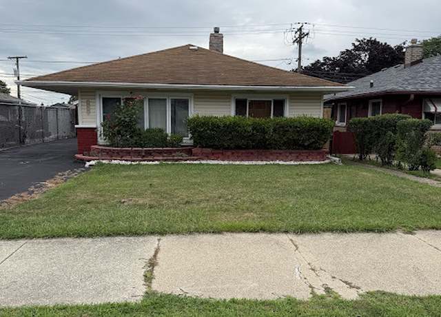 Property at 9906 S California Ave, Evergreen Park, IL 60805, 3 beds, 1 bath