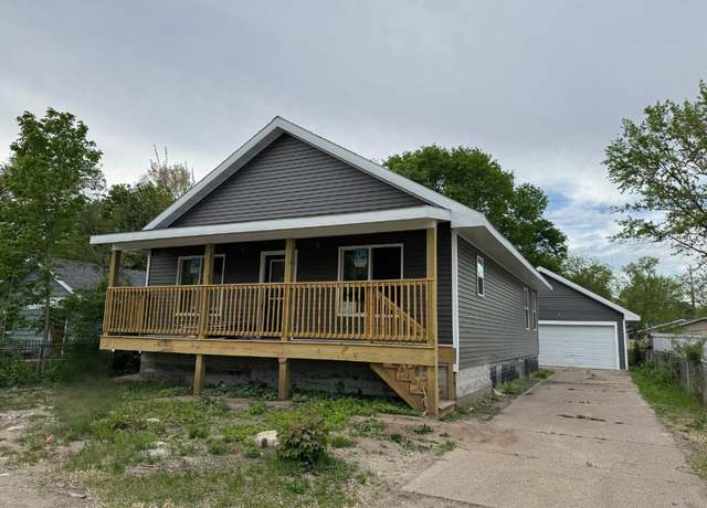 Property at 826 Barnum Rd, Rockford, IL 61109, 3 beds, 2 baths