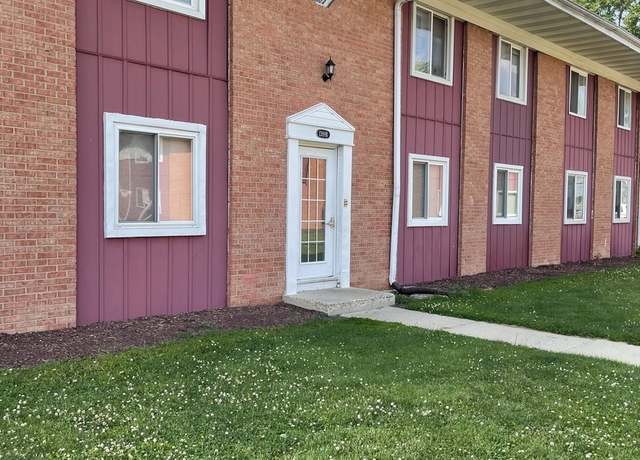 Property at 1389 Monomoy St Unit B2, Aurora, IL 60506, 2 beds, 1 bath