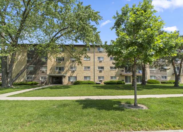 Property at 919 N Boxwood Dr #201, Mount Prospect, IL 60056, 2 beds, 2 baths