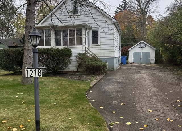 Property at 1218 Taylor Ave, Highland Park, IL 60035, 2 beds, 1 bath