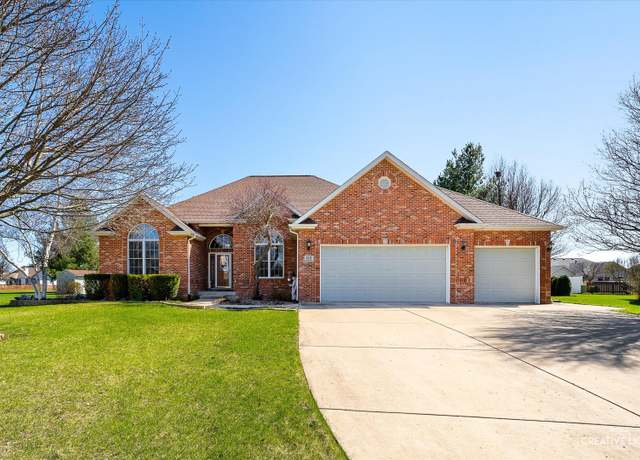 Property at 112 Kees Ln, Sandwich, IL 60548, 3 beds, 2.5 baths