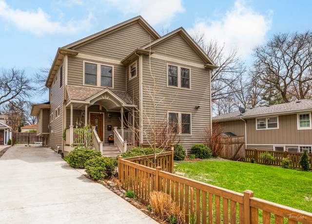 Property at 4431 Pershing Ave, Downers Grove, IL 60515, 4 beds, 4.5 baths