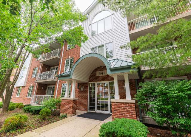Property at 541 N Hough St #102, Barrington, IL 60010, 2 beds, 2 baths