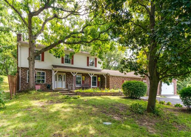 Property at 820 Black Partridge Rd, Mchenry, IL 60051, 5 beds, 2.5 baths