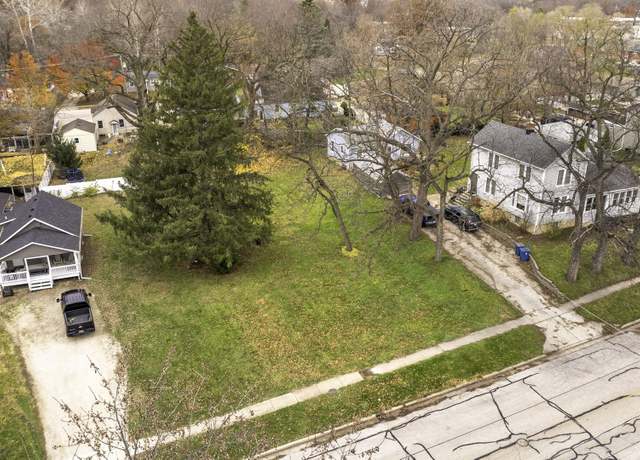 Property at 1218 Wauponsee St, Morris, IL 60450