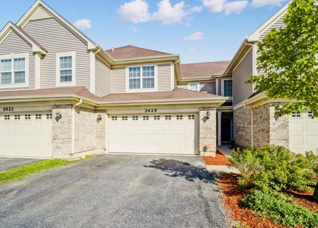 Property at 2425 Birch St, Des Plaines, IL 60018, 3 beds, 2.5 baths