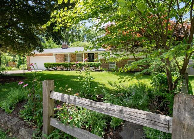 Property at 309 Victor Pl, Normal, IL 61761, 3 beds, 2 baths