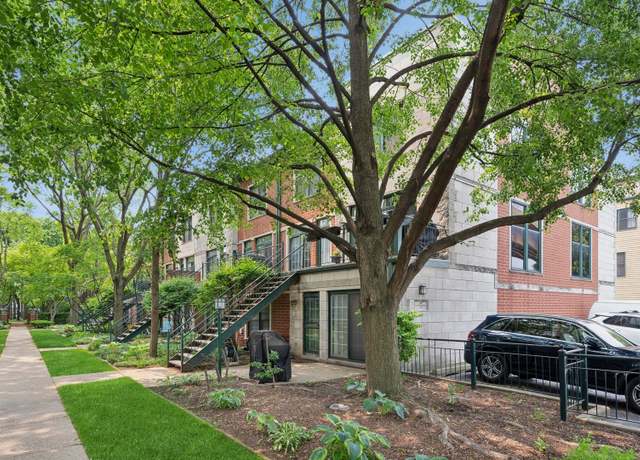 Property at 1812 S Dearborn St #3, Chicago, IL 60616, 3 beds, 2 baths