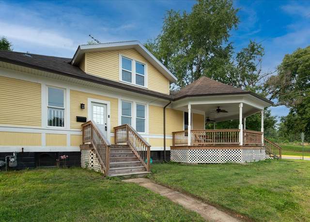 Property at 1004 Fremont Ave, Morris, IL 60450, 4 beds, 2 baths