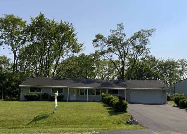Property at 4725 181st St, Country Club Hills, IL 60478, 4 beds, 1 bath
