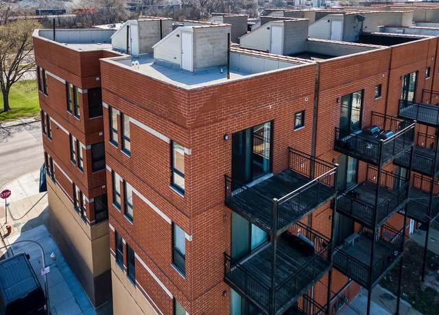 Property at 4000 S Western Ave #4, Chicago, IL 60609, 3 beds, 2 baths