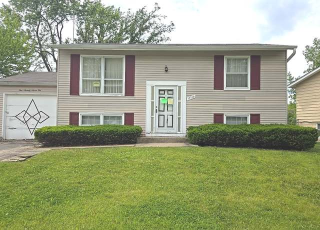 Property at 17710 Hillcrest Dr, Country Club Hills, IL 60478, 2 beds, 1 bath