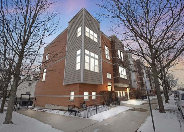 Property at 5405 W Galewood Ave, Chicago, IL 60639, 3 beds, 2.5 baths