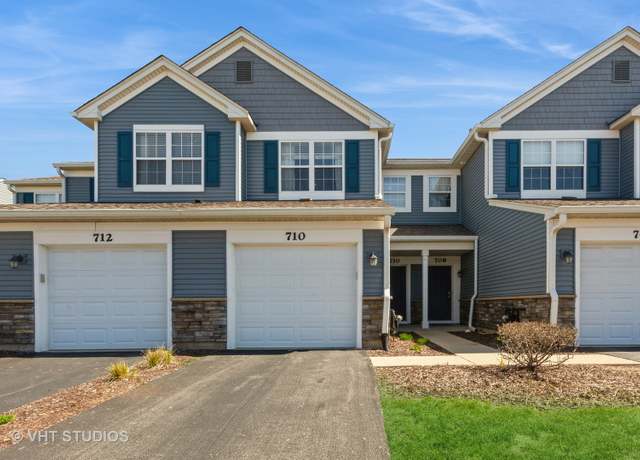 Property at 710 Woodewind Dr, Naperville, IL 60563, 2 beds, 1.5 baths