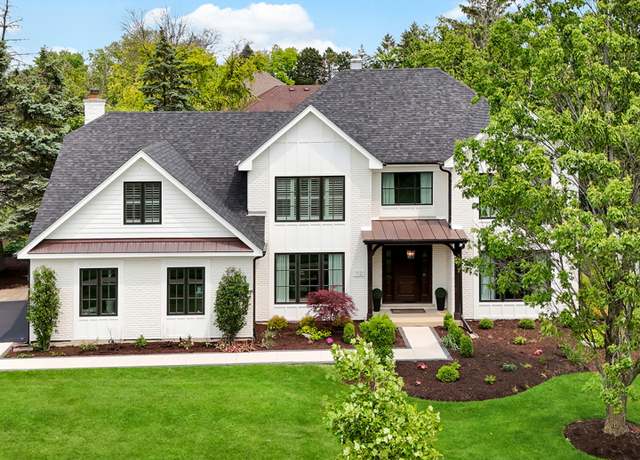 Property at 112 Danada Dr, Wheaton, IL 60189, 4 beds, 3 baths