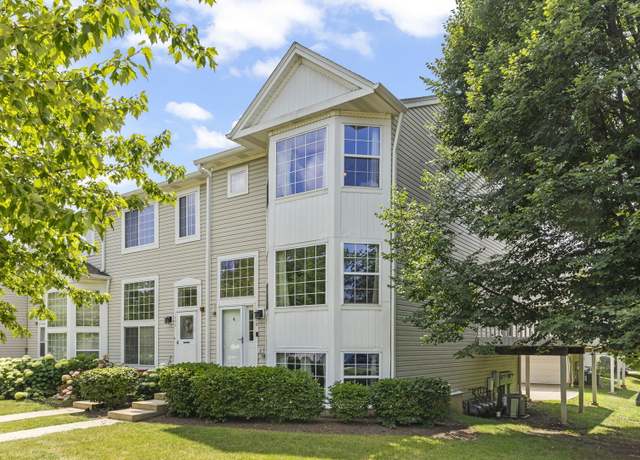 Property at 1208 Fox Hill Ln, North Aurora, IL 60542, 4 beds, 2.5 baths