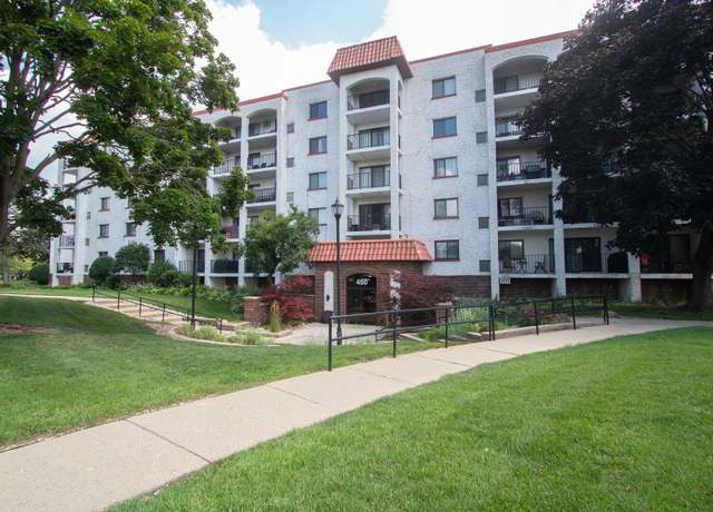Property at 450 Plum Creek Dr #512, Wheeling, IL 60090, 3 beds, 2 baths