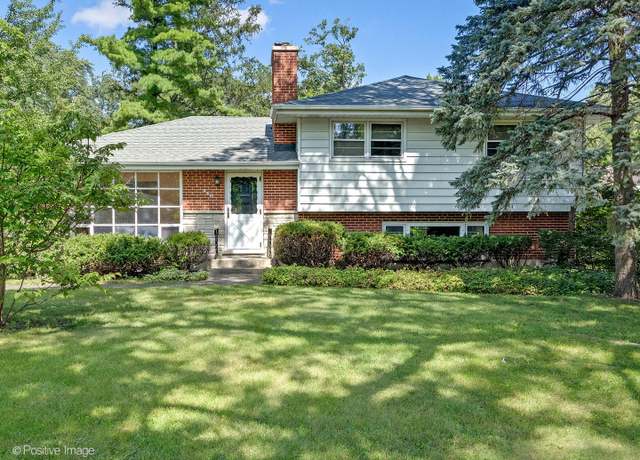 Property at 446 Naperville Rd, Clarendon Hills, IL 60514, 3 beds, 2 baths