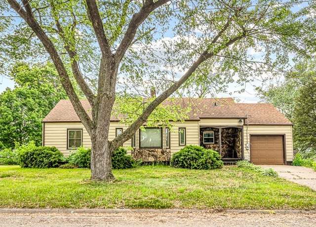 Property at 530 Fitch Rd, Rockford, IL 61109, 2 beds, 1 bath