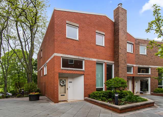 Property at 1203 Central St Unit C, Evanston, IL 60201, 3 beds, 2.5 baths
