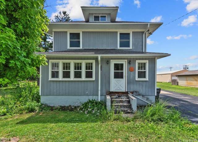 Property at 10N874 Rippburger Rd, Elgin, IL 60124, 3 beds, 1 bath