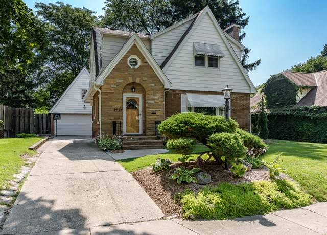 Property at 328 Hollister Ave, Rockford, IL 61108, 3 beds, 2 baths