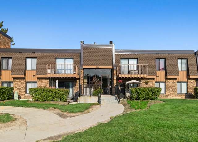 Property at 711 Tipperary Ct W Unit 2D, Schaumburg, IL 60193, 2 beds, 2 baths