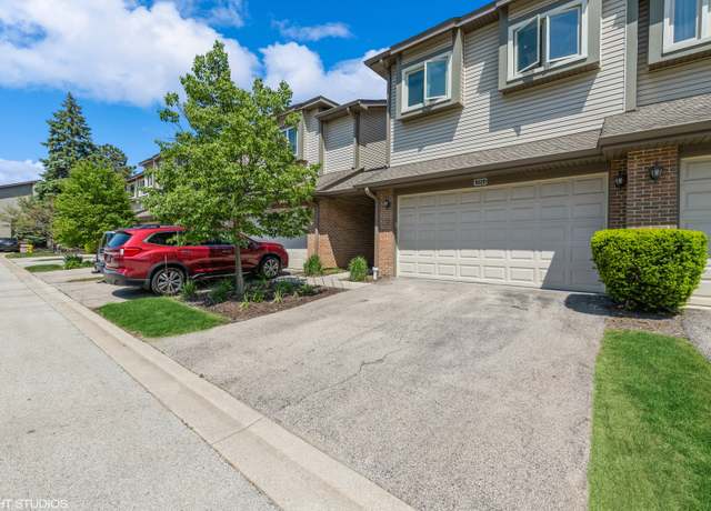 Property at 1020 Arbor Ct, Mount Prospect, IL 60056, 3 beds, 2.5 baths